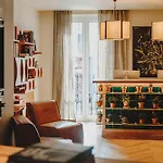 Sonder l Casa Luz