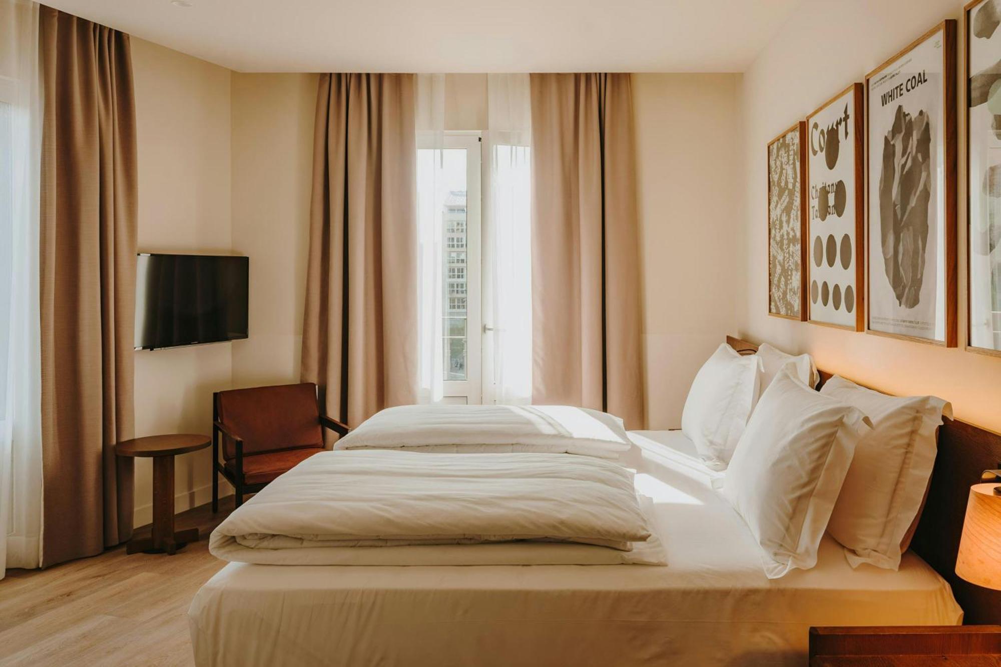 Sonder l Casa Luz